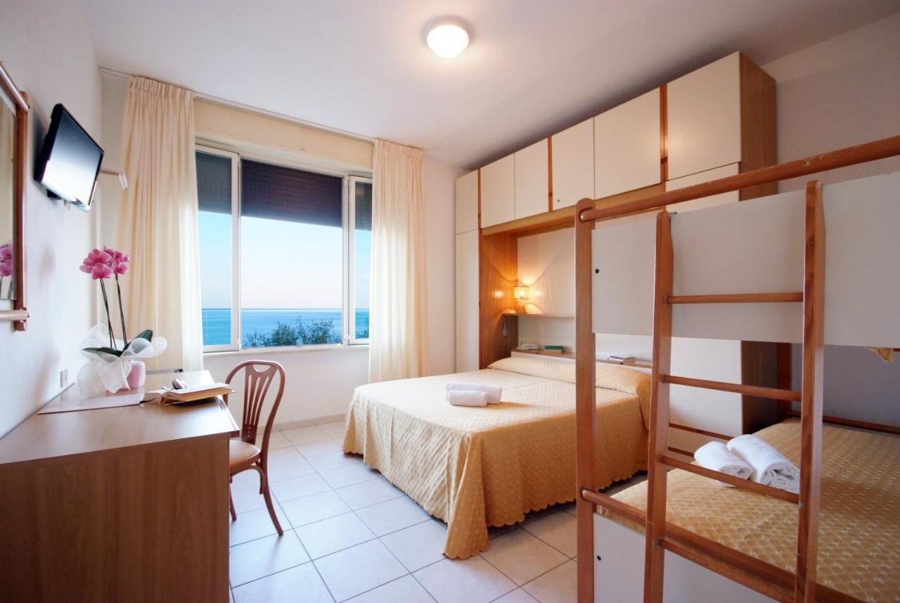 Hotel La Stella เซคเคโต ภายนอก รูปภาพ