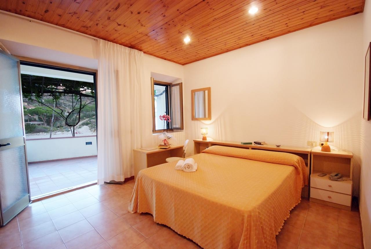 Hotel La Stella เซคเคโต ภายนอก รูปภาพ
