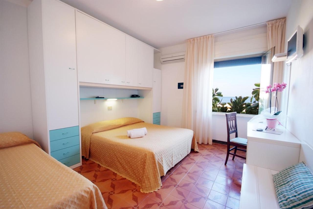 Hotel La Stella เซคเคโต ภายนอก รูปภาพ